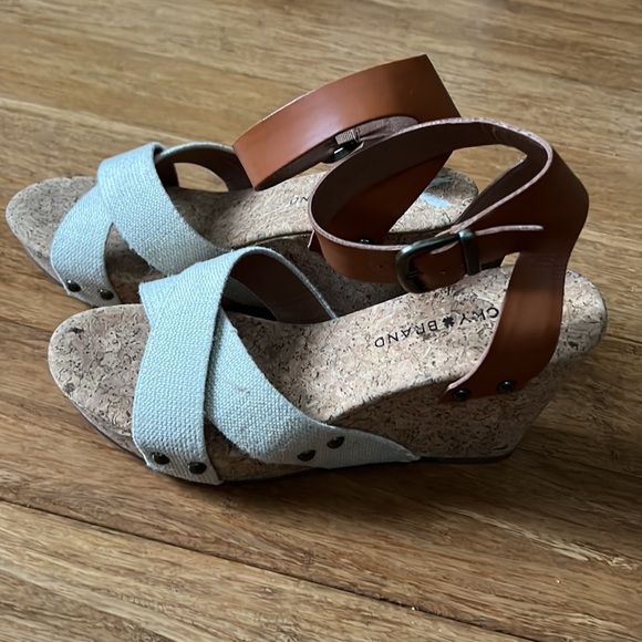 NEW LUCKY BRAND Strappy Tan/Brown Wedge Sandals sz 7.5 - Picture 5 of 6